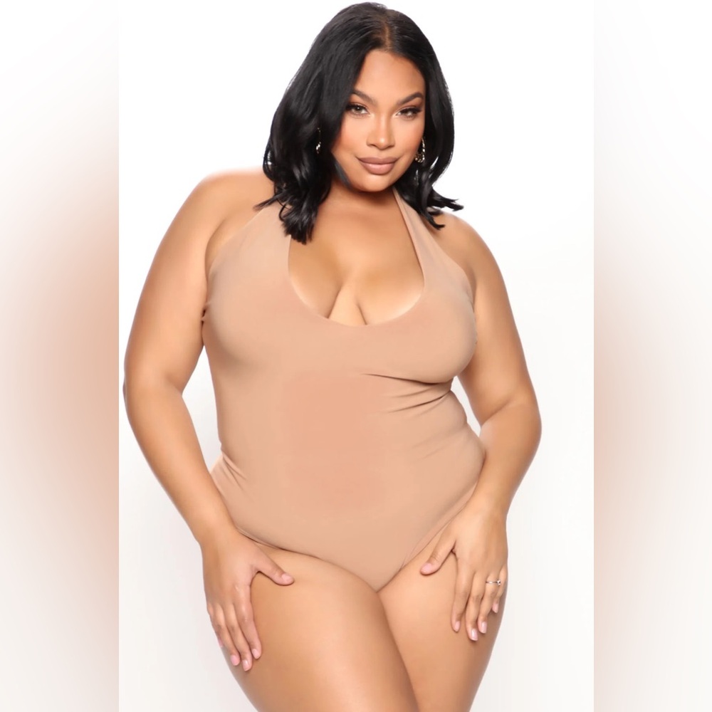 FASHION NOVA Halter Bodysuit - Mocha